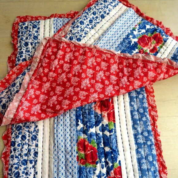 The Pioneer Woman Heritage Floral Standard Quilted Sham Set 20"x26" Cotton - Picture 2 of 13